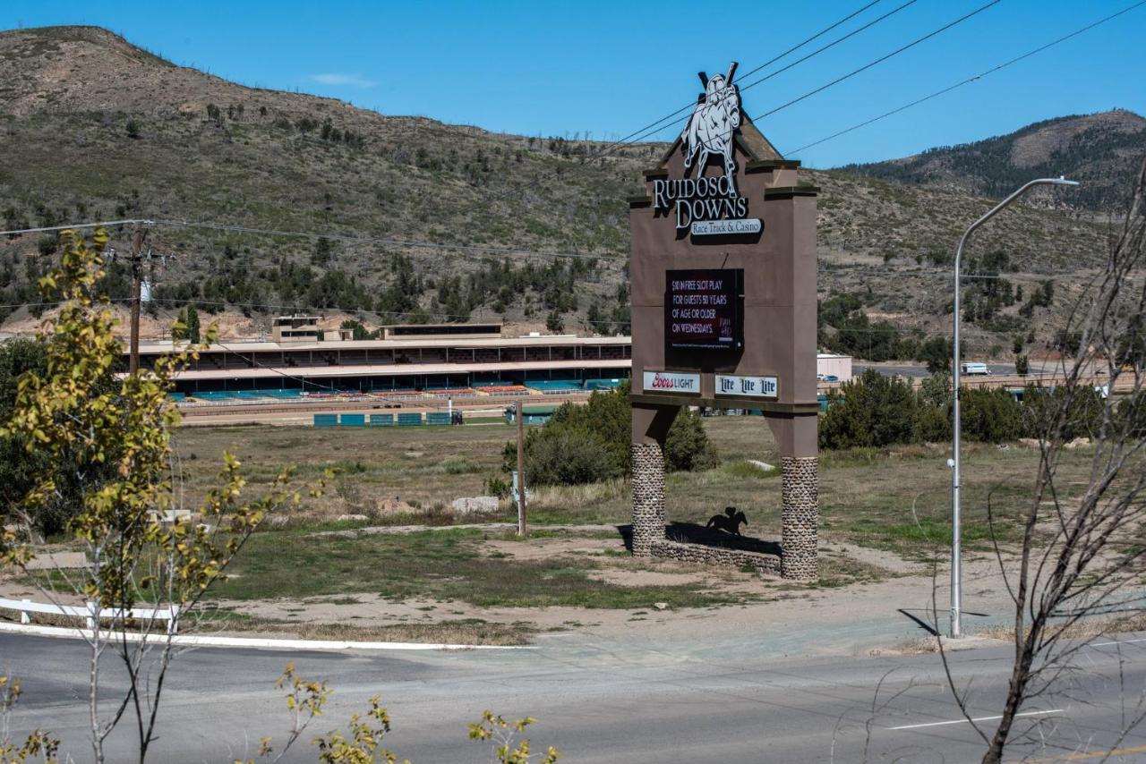 Tiny Two, 2 Bedrooms, Midtown, Sleeps 4 Ruidoso Exteriör bild